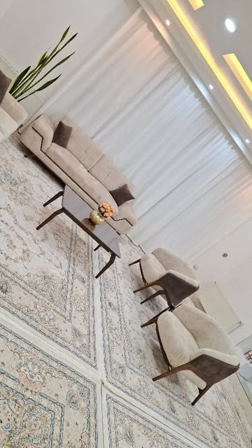 مبل آوین